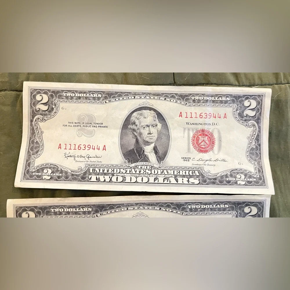 4 red stamp $2 dollar bills , 1963, circulated - Picture 4 of 6